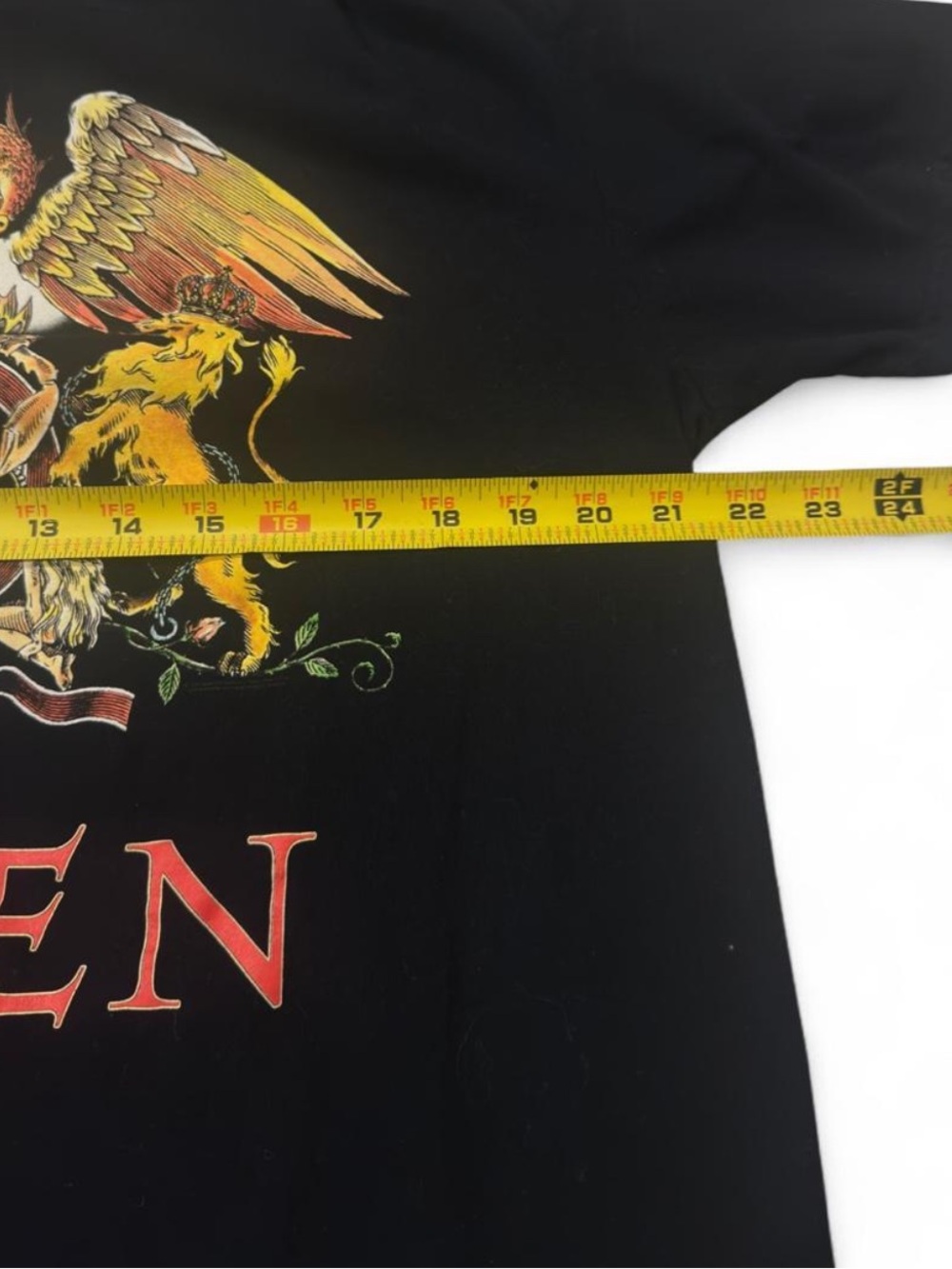 Queen Band Official Merch Men’s Graphic T-shirt Size Large - Picture 4 of 6